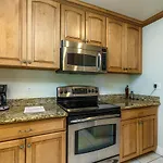 Creme De La Creme 1 Pet Friendly Home