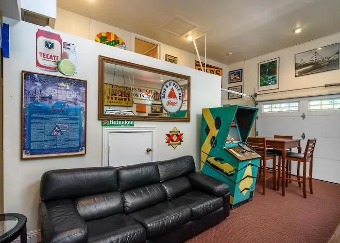 Creme De La Creme 1 Pet Friendly Home